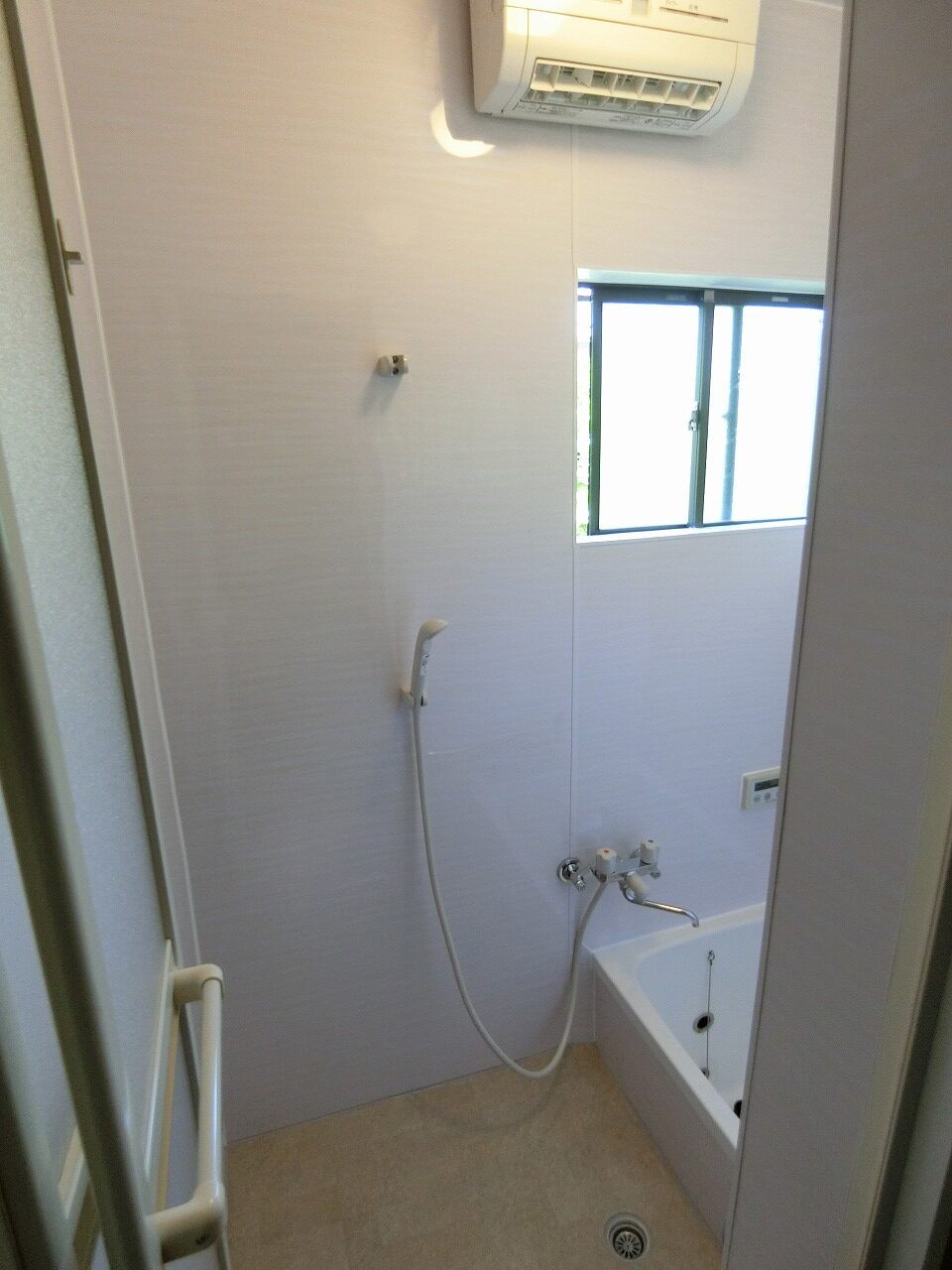 【茨木市】Ｉ様/浴室・玄関扉入替イメージ