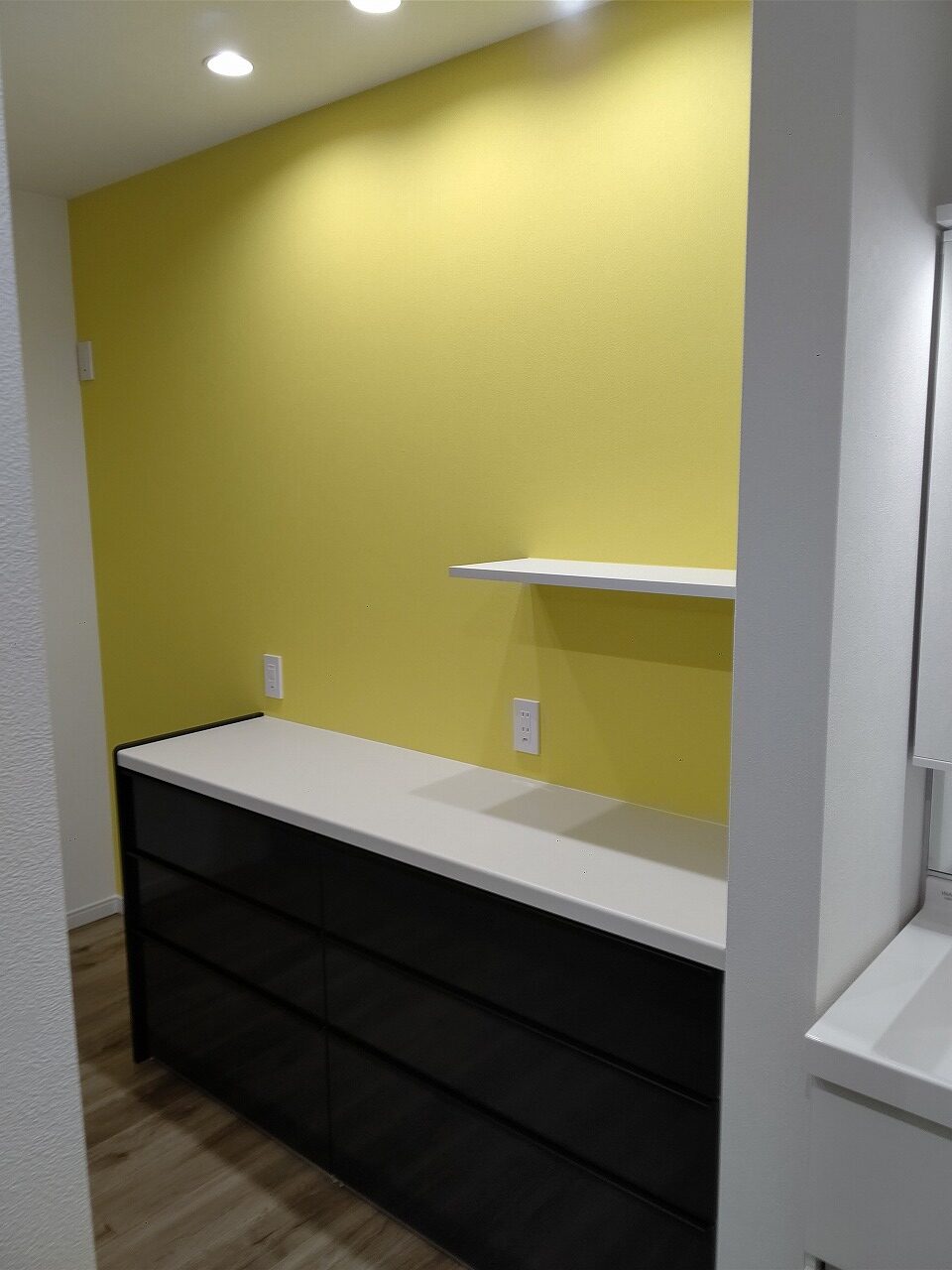 【茨木市】E様/クロス貼替・扉外しイメージ